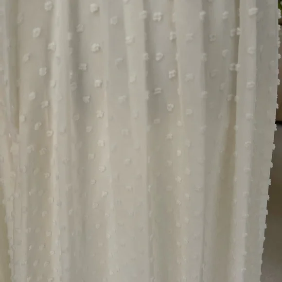 Elegant Ivory Wedding Dress - Picture 11 of 14